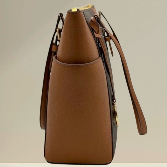 Authentic Michael Kors Tote - Picture 4 of 6